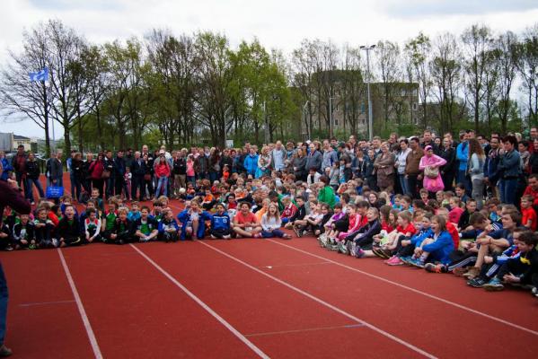 Volle bak bij de prijsuitreiking van de Athletics Champs